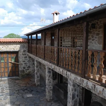 Complejo Rural Aira Sacra-ribeira Sacra Daire *