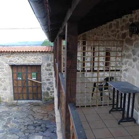 Апартаменты Complejo Rural Aira Sacra-ribeira Sacra Vilamelle